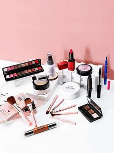 数字化时代下计算机在化妆品行业中的应用与影响